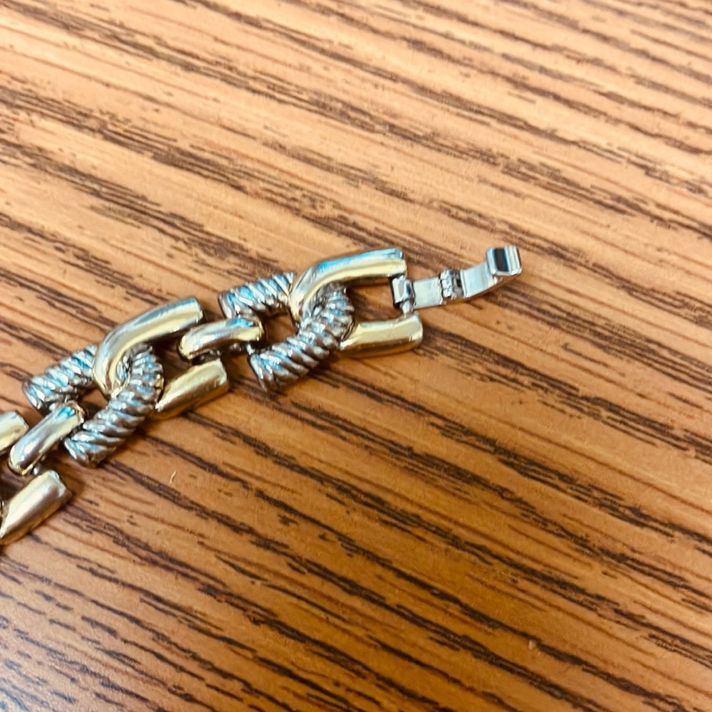Elegant Gold and Silver Chain Necklace - Picture 3 of 5